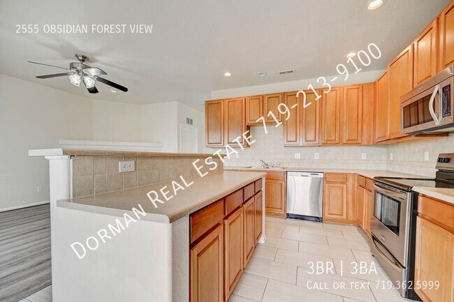 Building Photo - 2-story end unit