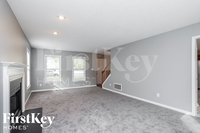 Foto del edificio - 4905 Chimney Springs Dr