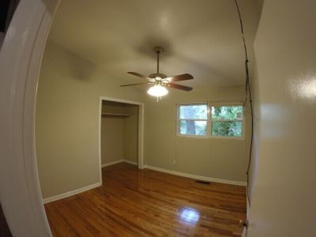 Foto del edificio - 1734 Sunset Drive
