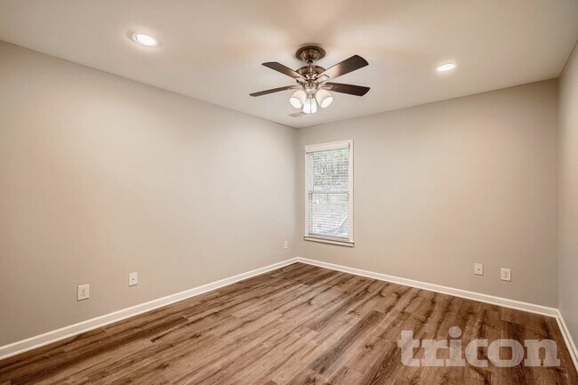 Foto del edificio - 1567 Squire Hill Ln