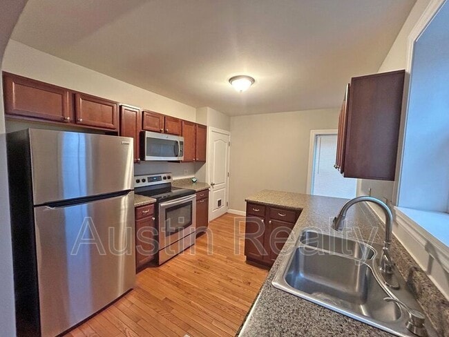 Building Photo - 1108 Collingwood Dr
