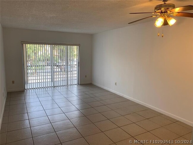 Building Photo - 2800 NW 56th Ave