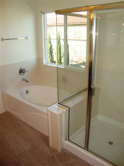 Foto del edificio - Charming Woodland Corner Home – Spacious 3 Bed, 2.5 Bath on a Quiet Cul-de-Sac