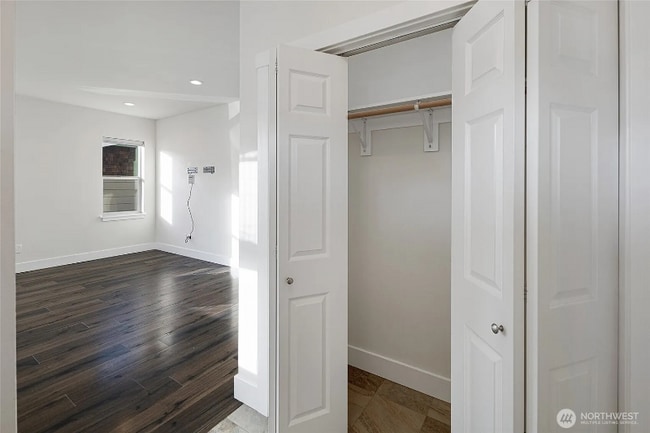 Building Photo - 85 Gerard Ln