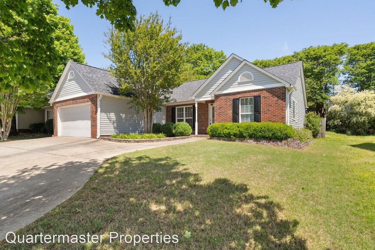 Primary Photo - 3 br, 2 bath House - 429 Riverside Chase C...