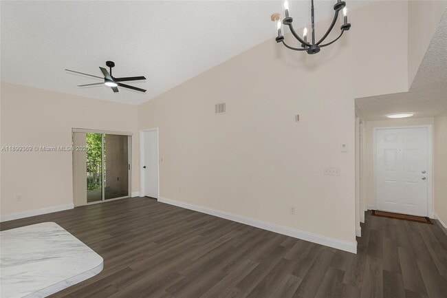 Building Photo - 3211 Sabal Palm Manor