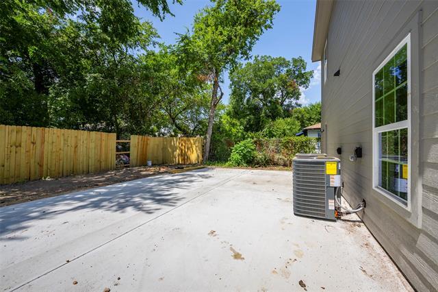 Building Photo - 3525 Herrling St