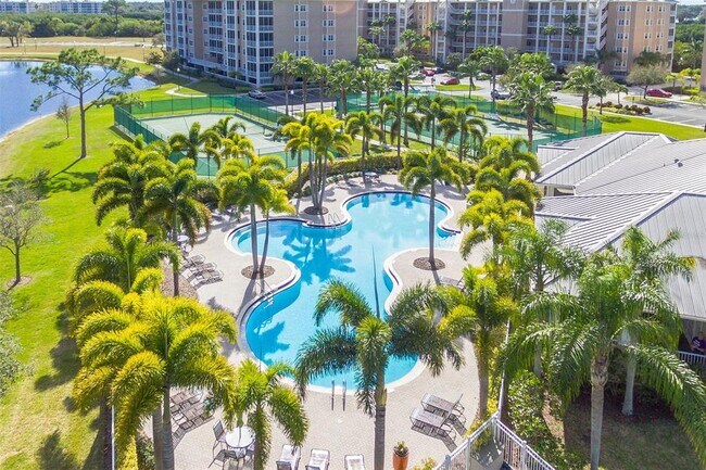 Foto del edificio - 7040 Key Haven Rd