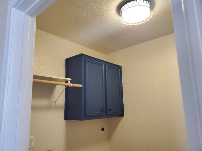Building Photo - 1510 Chardonnay Dr