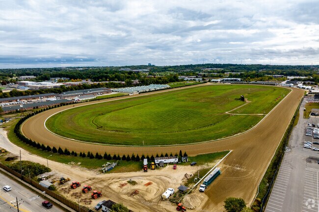 JACK Thistledown Racino offers weekend entertainment near Warrensville Heights.