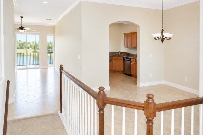 Foto del edificio - 8361 Miramar Way