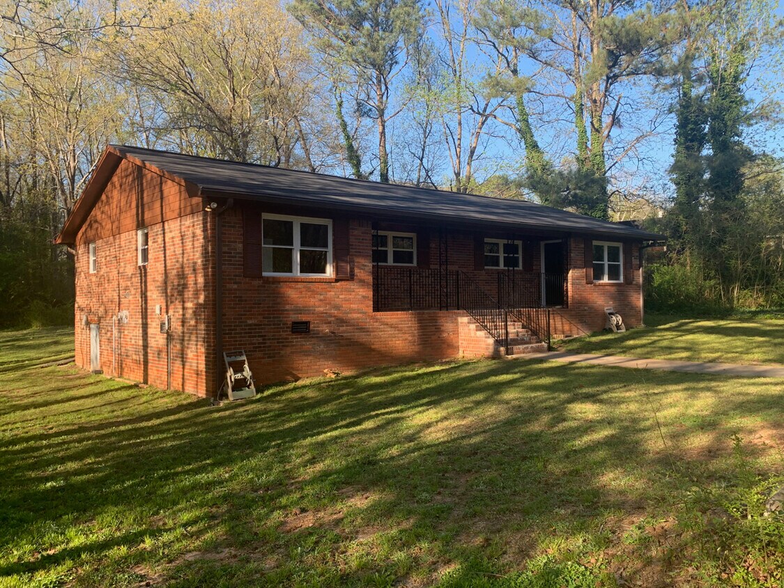 Primary Photo - 23 Fox Hall Dr
