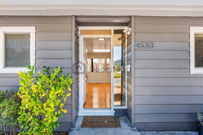 Building Photo - 4533 Utah Dr