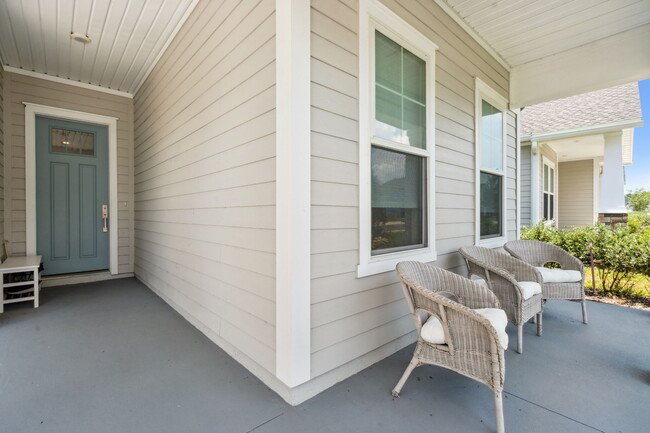 Building Photo - 233 Settlers Landing Dr