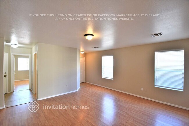 Building Photo - 5621 S 11th Pl