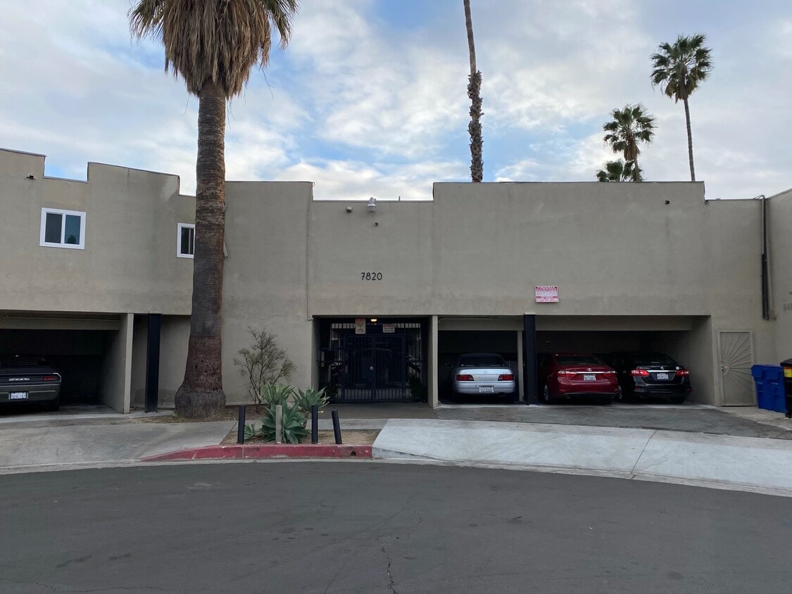 Front of building - 7820 Baird Ave
