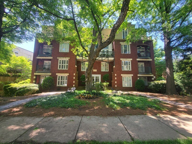 416 Queens Rd Unit 3, Charlotte, NC 28207 Condo for Rent in Charlotte, NC