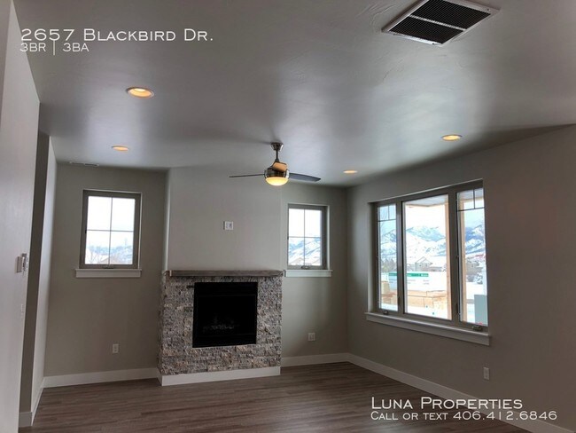 Foto del edificio - 2657 Blackbird Dr