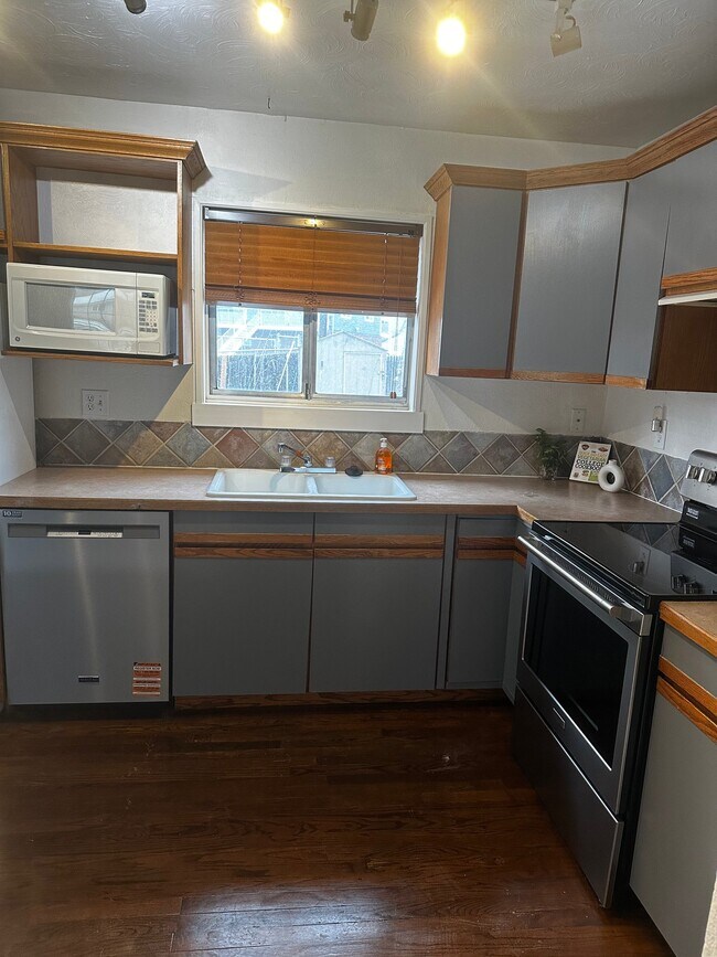Foto del edificio - 1431 Northview Dr