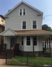 Building Photo - 102 Lombard St
