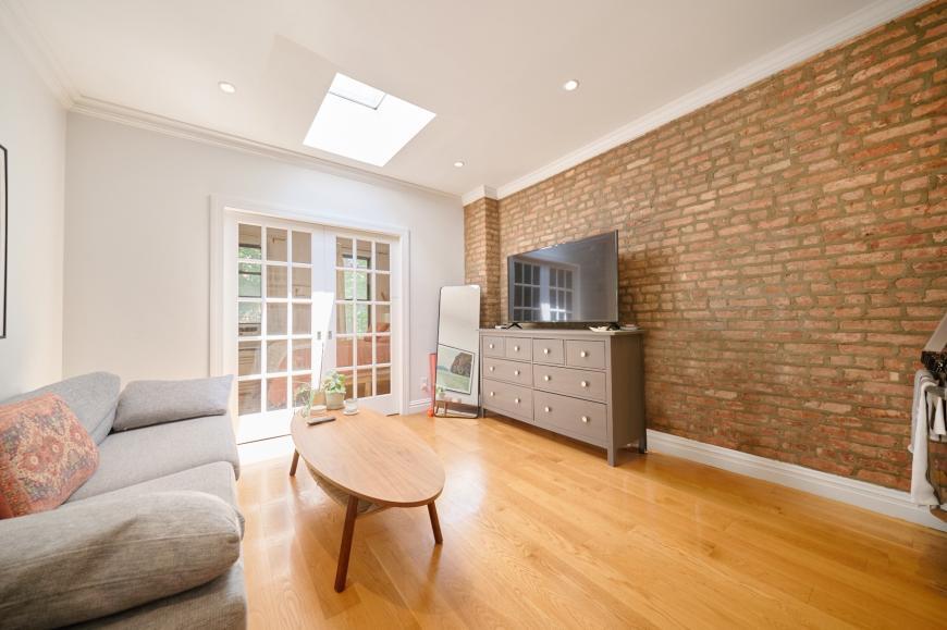 Primary Photo - 1 bedroom in New York NY 10075