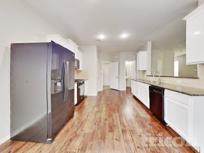 Building Photo - 1411 Seagler Pond Ln