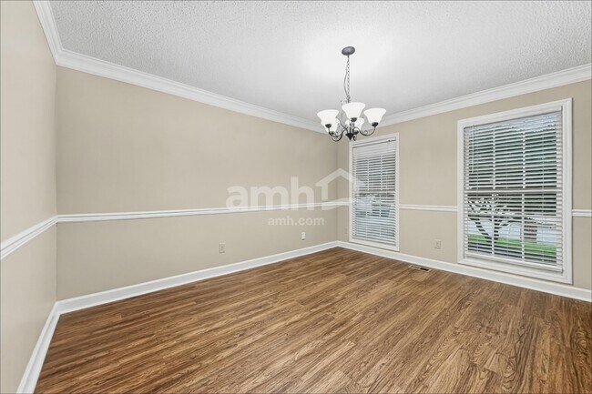Foto del edificio - 1517 Autumn Ridge Dr