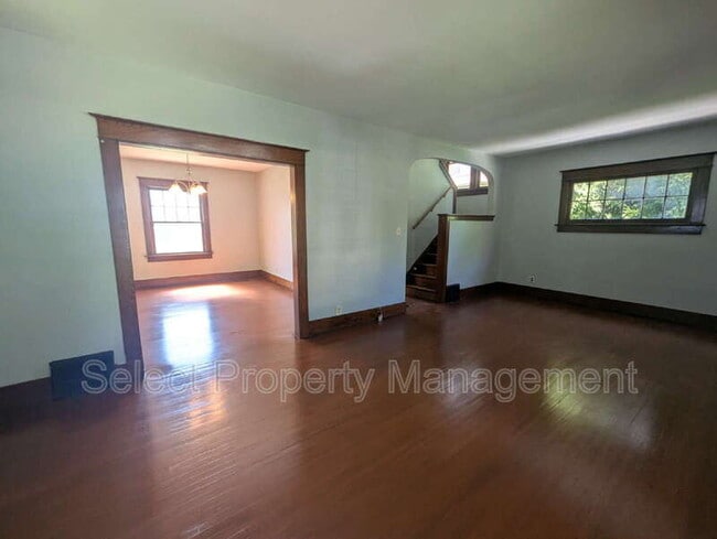 Foto del edificio - 2526 Hoagland Ave
