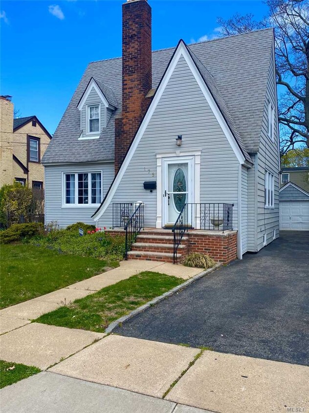 Primary Photo - 175 Crowell St