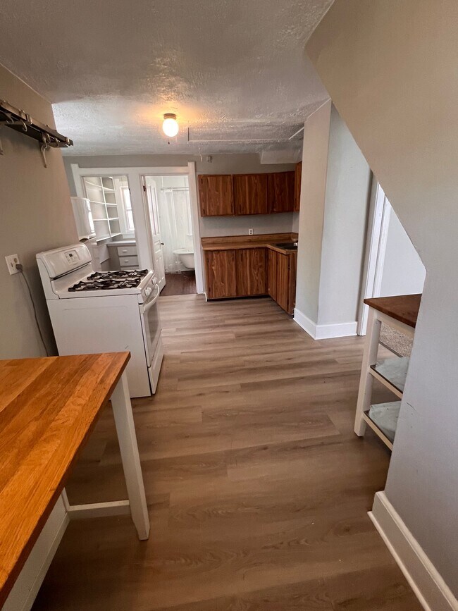 Foto del edificio - 613-613 N 64th St