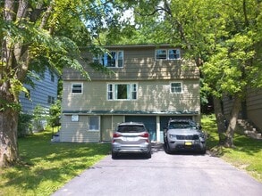 Building Photo - 131 Houston Ave