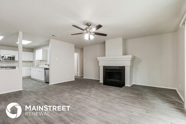 Foto del edificio - 6839 Flaming Ridge Dr
