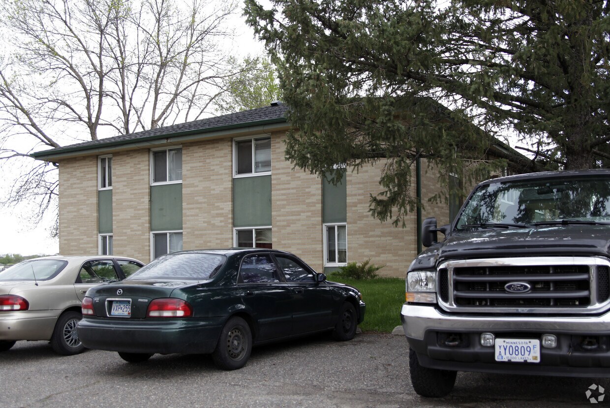 Building Photo - 40 Balsam Ave SW