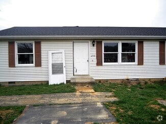 Building Photo - 210 E Fairfax St