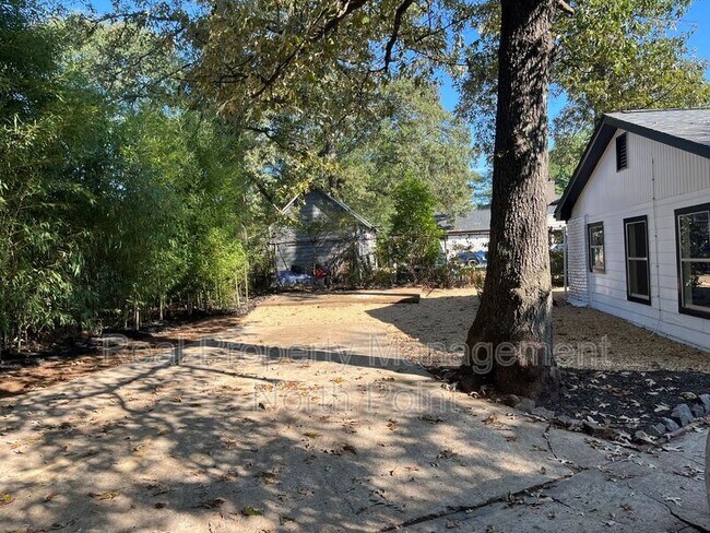 Foto del edificio - 1645 Metropolitan Pkwy SW