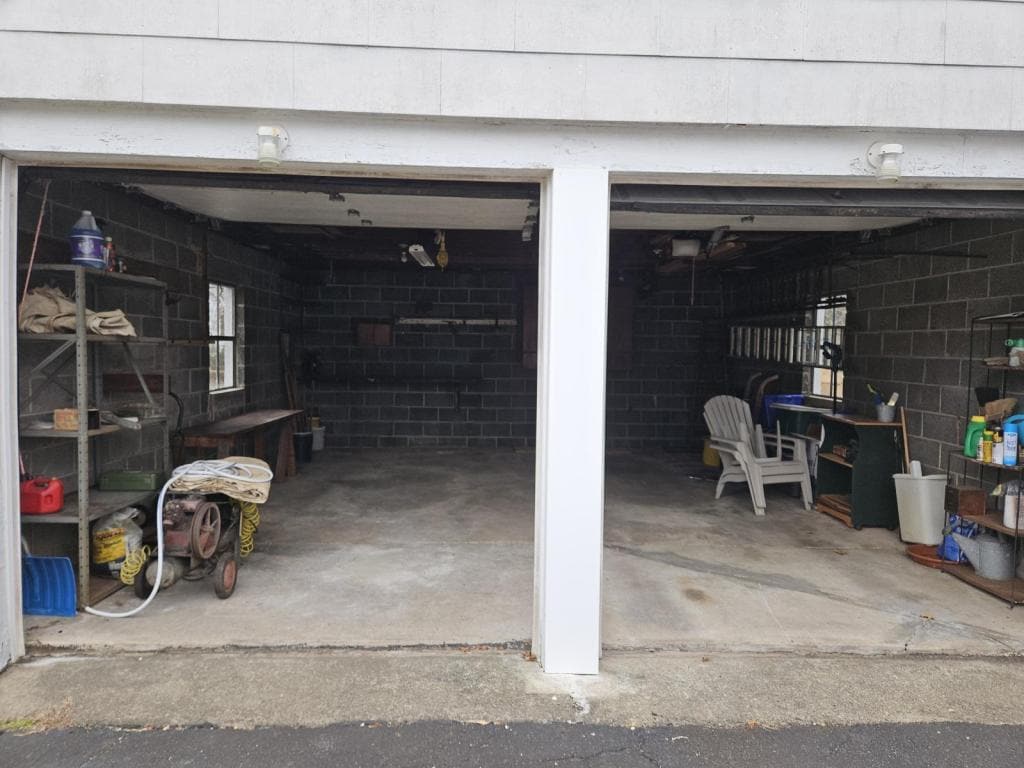 Foto del edificio - 2033 Terrace Dr