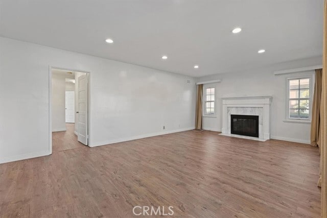 Building Photo - 336 W Hillcrest Blvd