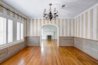 Building Photo - 2807 Lafayette St
