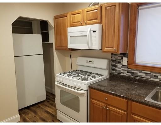 Foto del edificio - 48 W School St