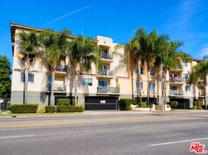 Building Photo - 13941 Sherman Way