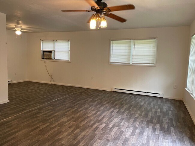 Foto del edificio - 3 BED, 2 BATH HOME LOCATED IN COUNTRY!