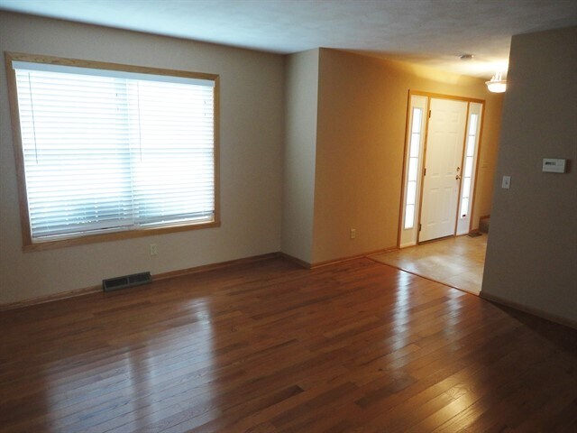 Foto del edificio - 6190 Commonwealth Drive