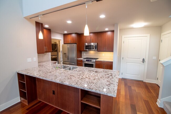Foto del edificio - 2Bd/2Ba Mercer Island Condo