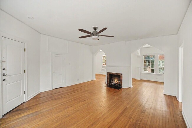 Foto del edificio - 4408 Yoakum Blvd