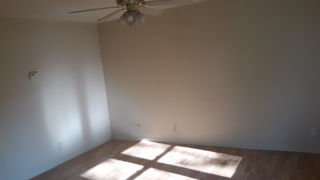 Foto del edificio - 2433 Oxford St