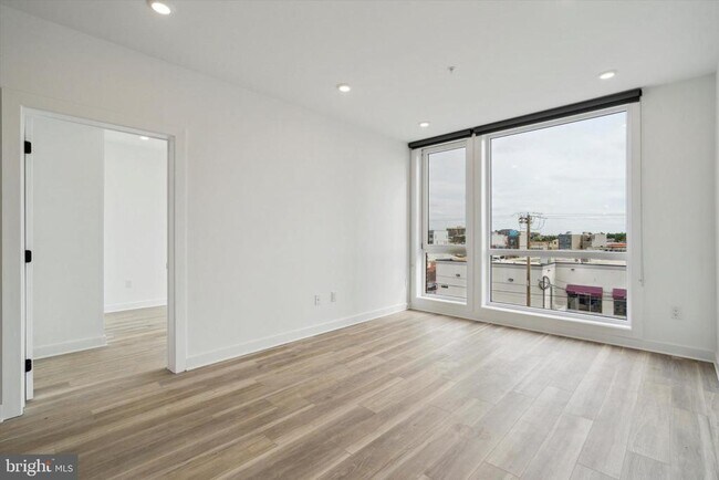 Foto del edificio - 2636 E York St