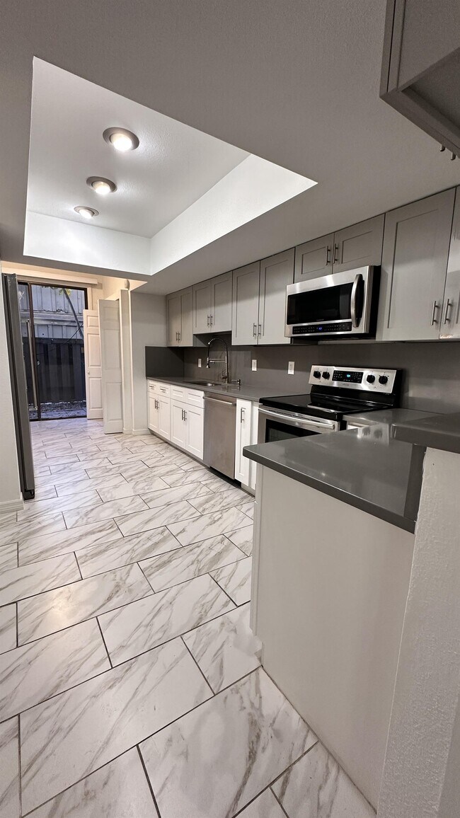 Building Photo - 4840 Pebble Beach Dr