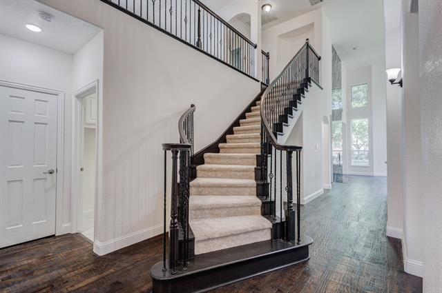 Foto del edificio - 5967 Hidden Creek Ln