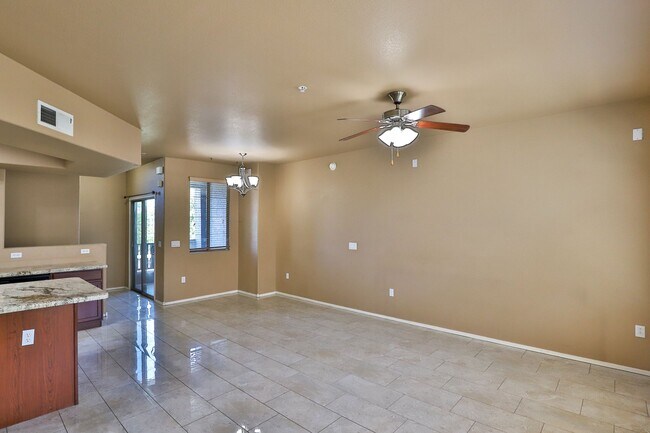 Building Photo - 2401 E Rio Salado Pkwy
