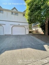 Building Photo - 3925 SW Pinewood Way